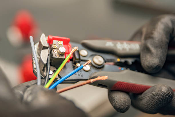 Best Emergency Electrical Repair  in Greensburg, LA